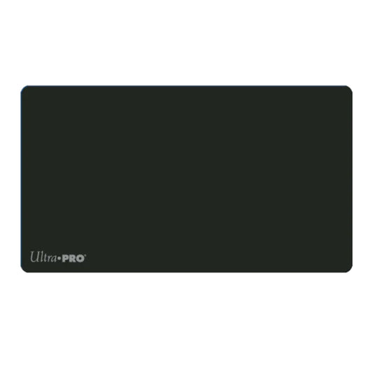 Ultra Pro Solid Jet Black Playmat – schwarze Spielmatte 60×34 cm mit Stoffoberfläche & rutschfester Gummirückseite.