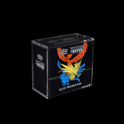 The Acrylic Box Premium – ETB Schutzbox aus 6 mm Virgin-Acryl mit N52 Magneten und UV-Schutz.